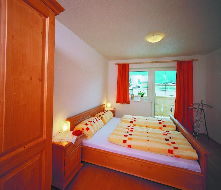 Anton'S Appartements Oetz Rom bilde
